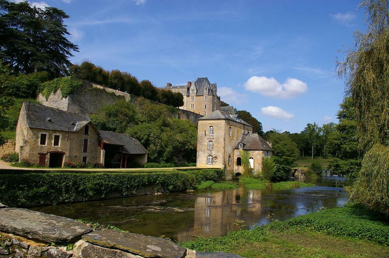 Logis De La Helberdiere Cossé-en-Champagne Kültér fotó